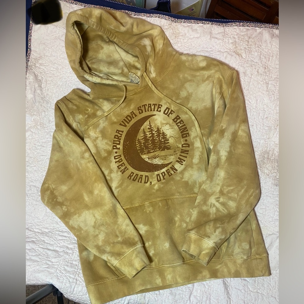 Pura Vida hoodie. Size large